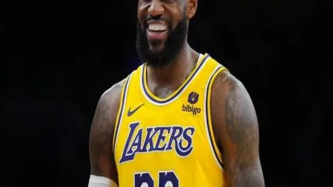 [图]哈兰德双响助曼城2-1逆袭布伦特福德，连胜脚步继续前行